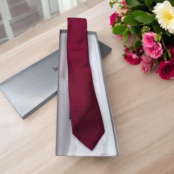NWT Brioni Silk Textured Tie - Picture 1 of 7